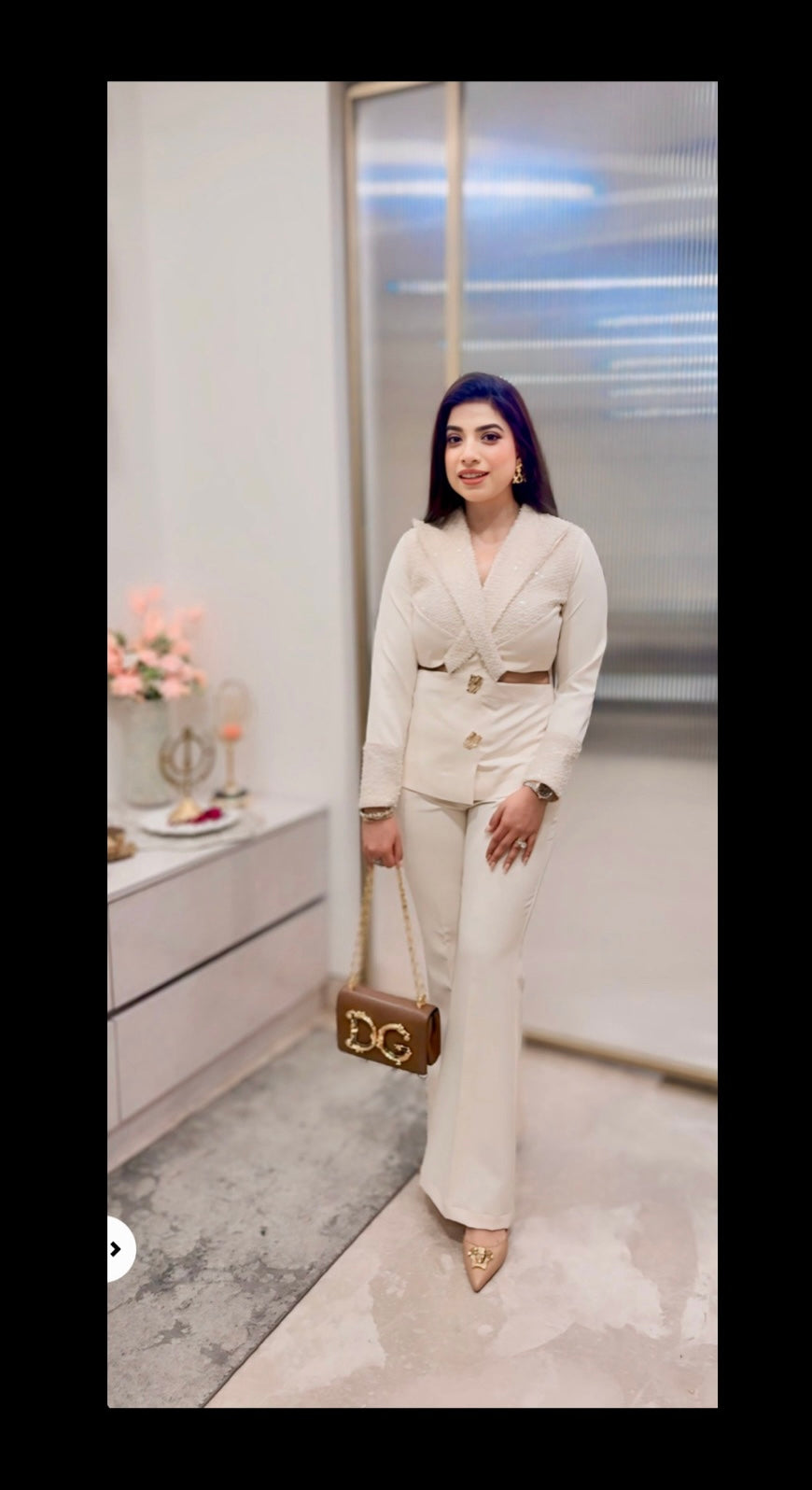 Ivory elegance with tailored perfection.
A statement co-ord designed for the woman who carries grace and power effortlessly.