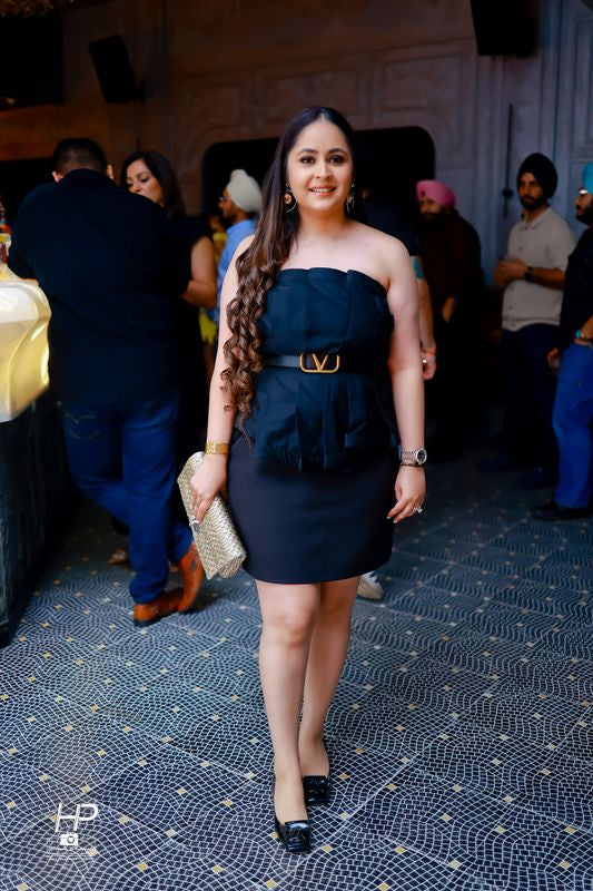 Off-Shoulder Statement Dress – Elegant Party Wear
