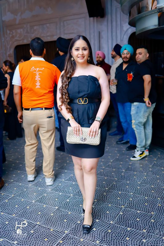 Off-Shoulder Statement Dress – Elegant Party Wear